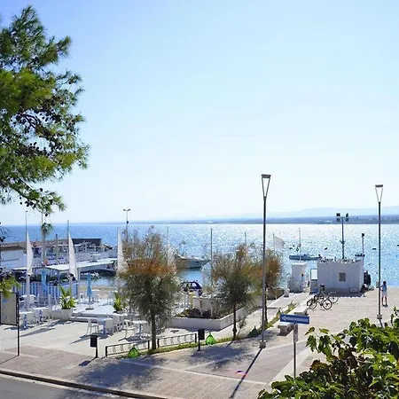 - Iap021002-p * Torre Canne